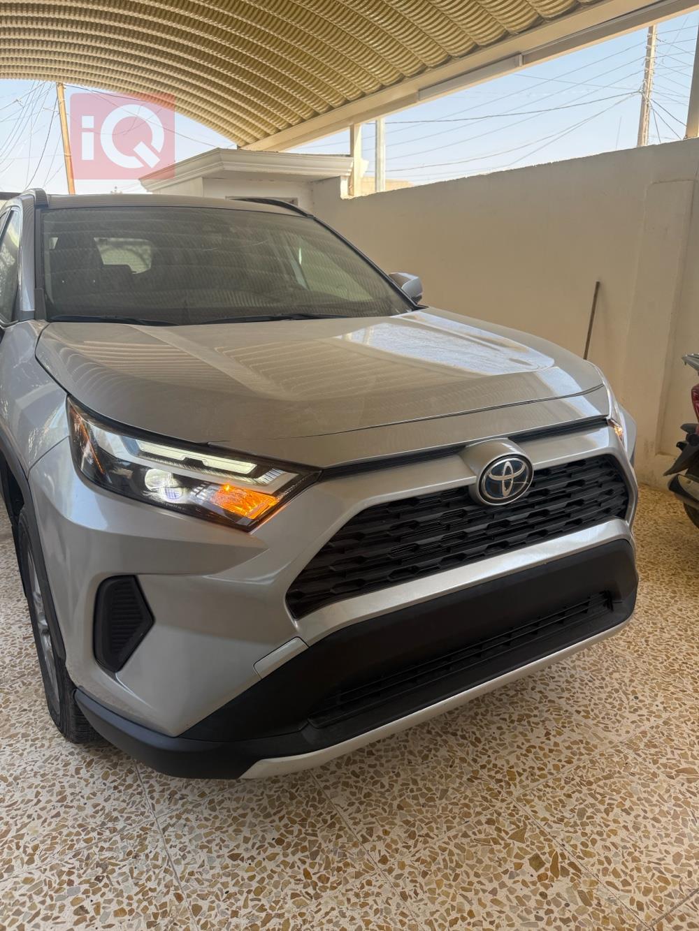 تۆیۆتا ڕاڤ 4